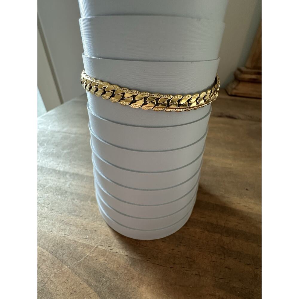 Gold Tone Stainless Steel Cuban Link Chain Bracelet Size 7.5” Adjustable - Picture 2 of 4